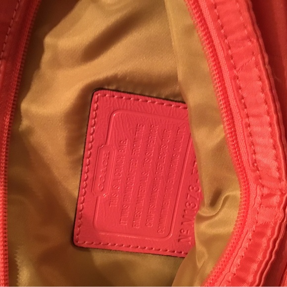 Coach Pink Crossbody Bag with Signature Pattern - Picture 4 of 6